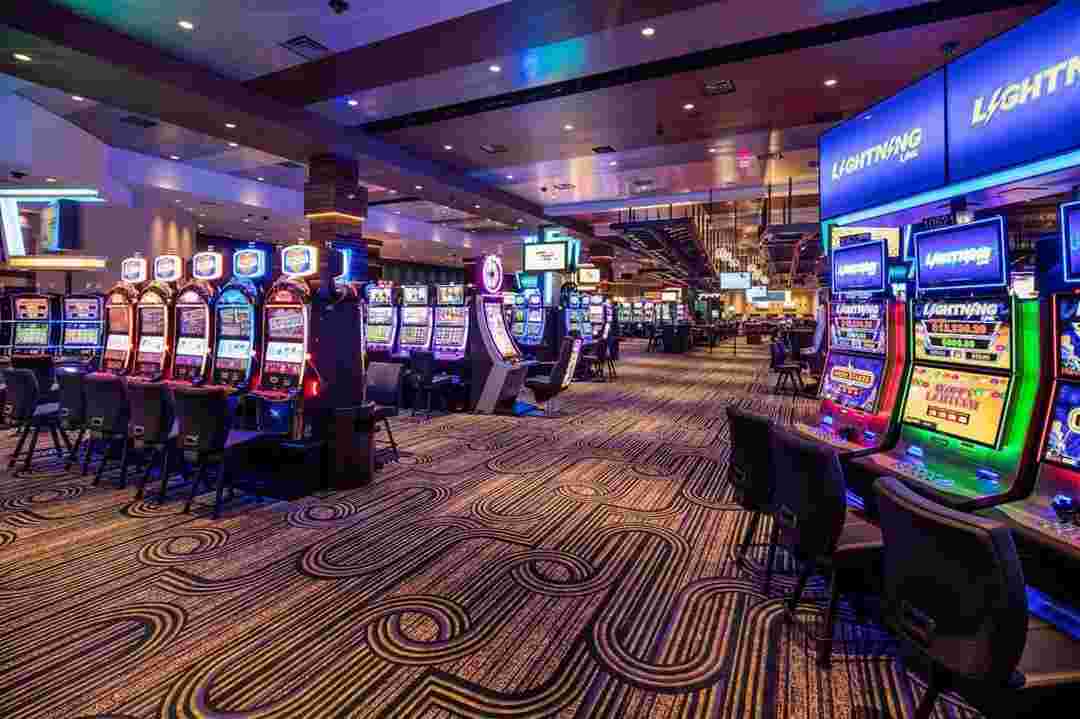 Slots machine là một trong sảnh chơi cực hút khách tại The Rich